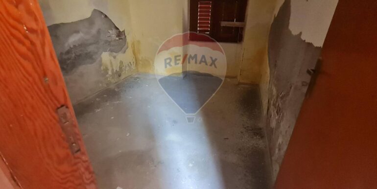 20251028121227-994427-42