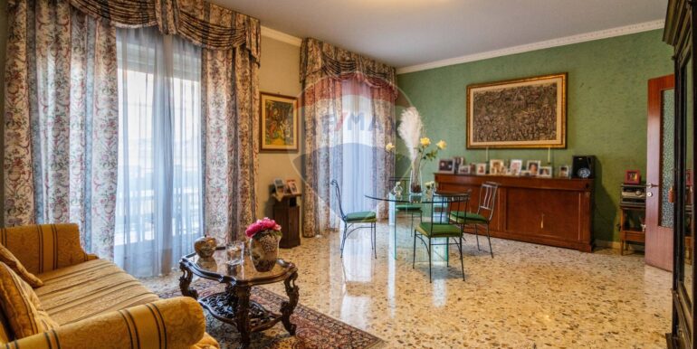 20251028124543-996700-1