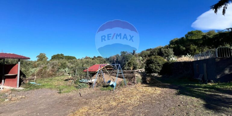 20251028175559-996791-4