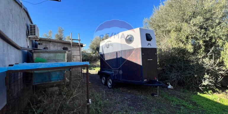 20251028175638-996791-12