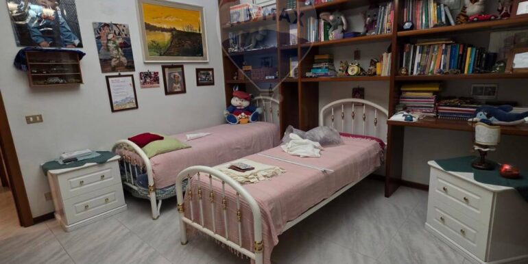 20251028181938-994468-8