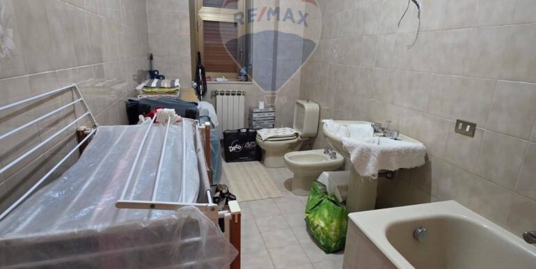 20251028181943-994468-10