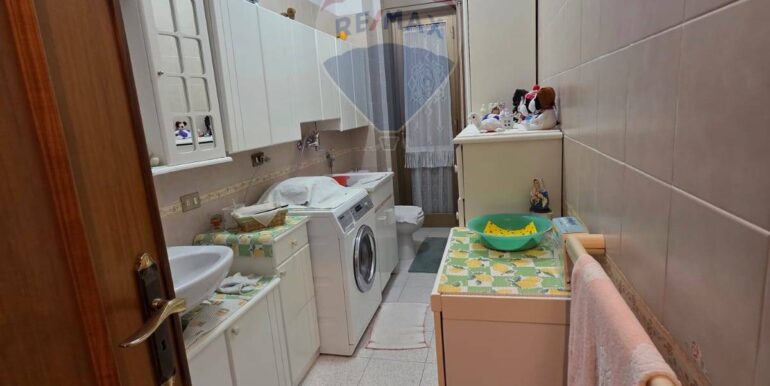 20251028181953-994468-12