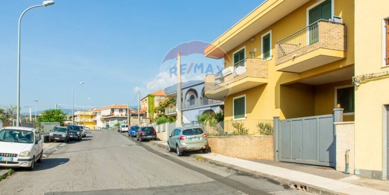 20251028201456-996826-2