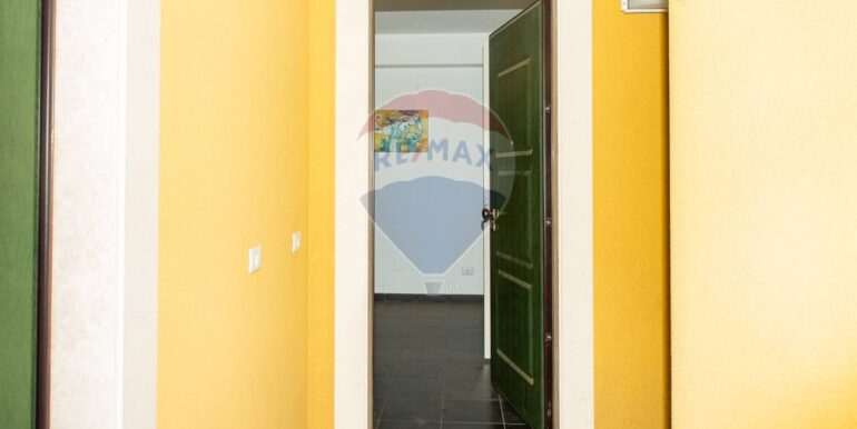 20251028201456-996826-3