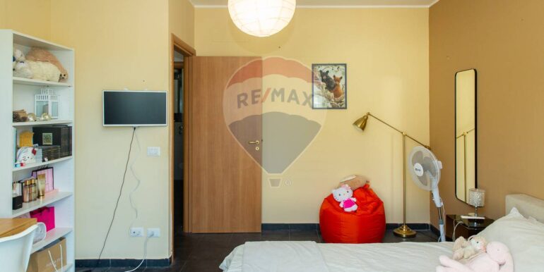 20251028201456-996826-9