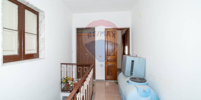 20251028211823-996828-4