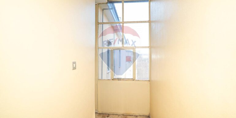 20251028211843-996828-12