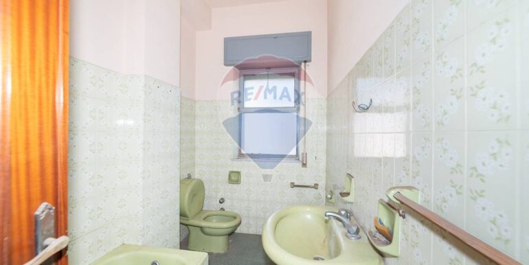 20251028211858-996828-18