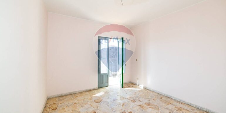 20251028211903-996828-20