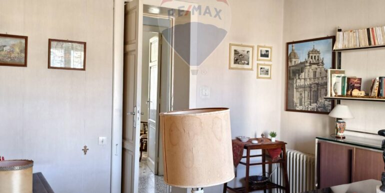 20251029101253-996860-11