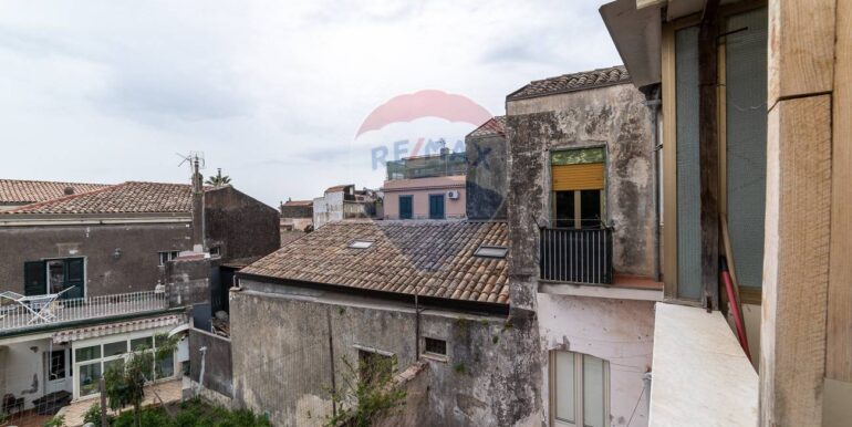 20251029111848-996889-14