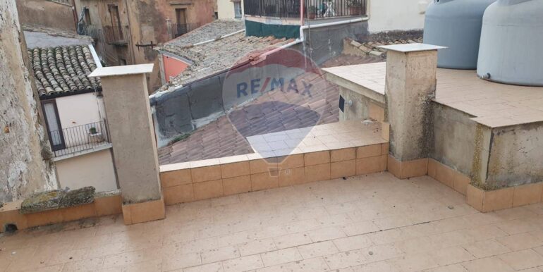 20251029120626-996903-1