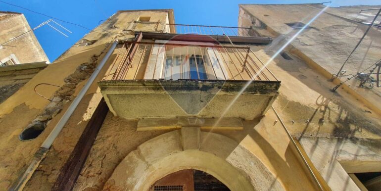 20251029120643-996903-7