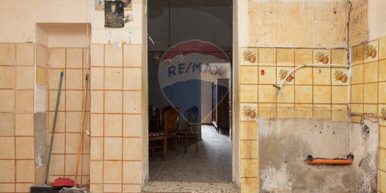 20251029170158-997034-12