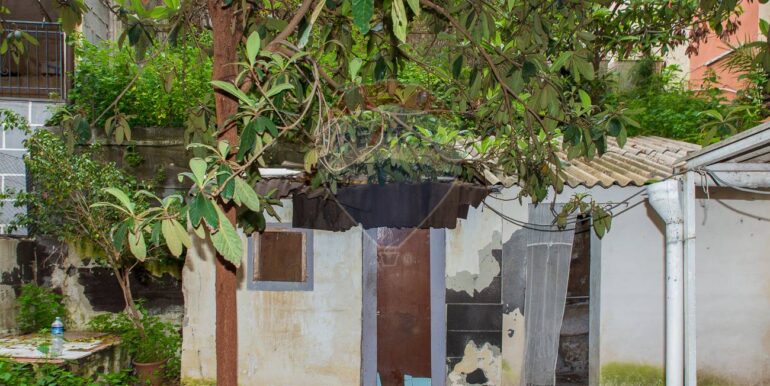 20251029170159-997034-18