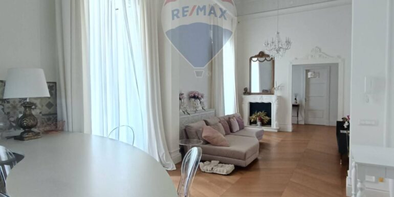 20251029173924-997062-8