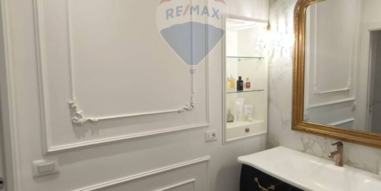 20251029173959-997062-22