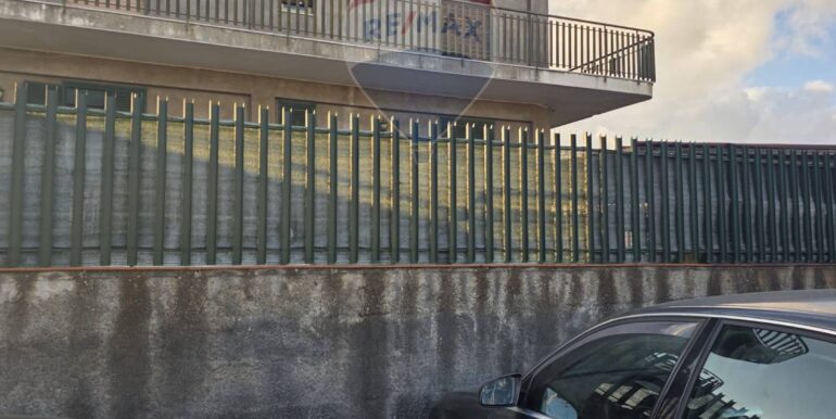 20251029182817-994468-21