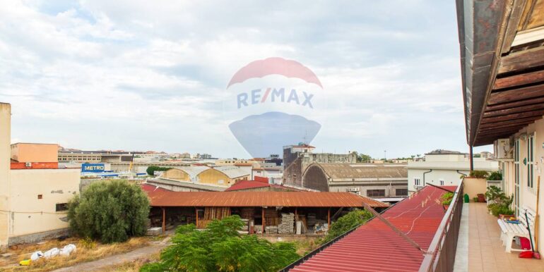 20251030100446-995708-7