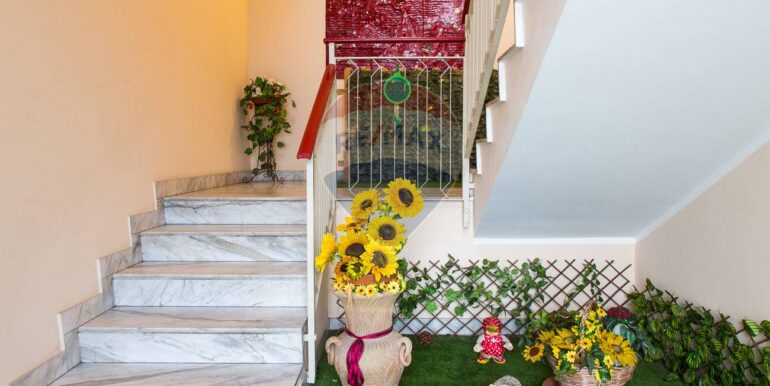 20251030100500-995708-12