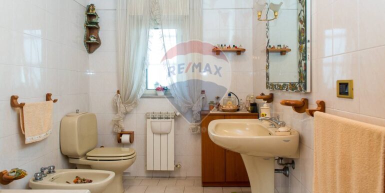 20251030100535-995708-23