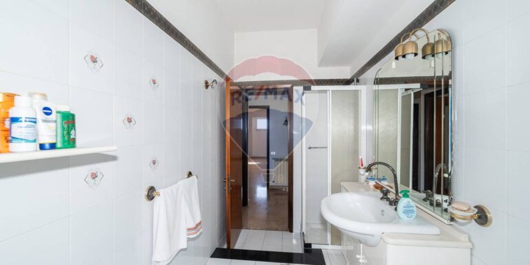 20251030104010-996891-11