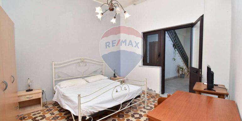 20251030112721-996931-8