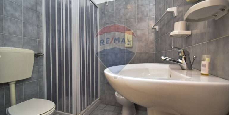 20251030112728-996931-11