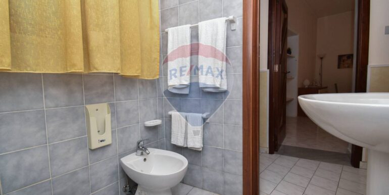 20251030112742-996931-17