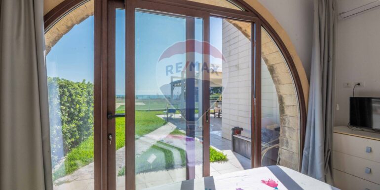 20251030120259-997231-18