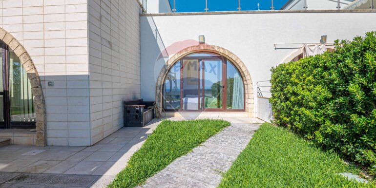 20251030120315-997231-22