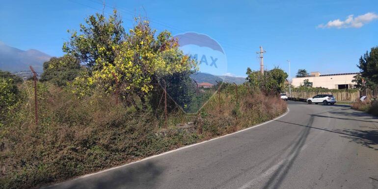 20251030192409-997362-8