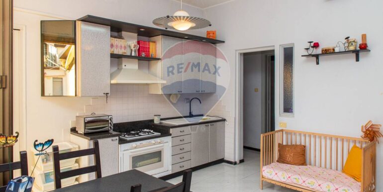 2025103094206-995947-14