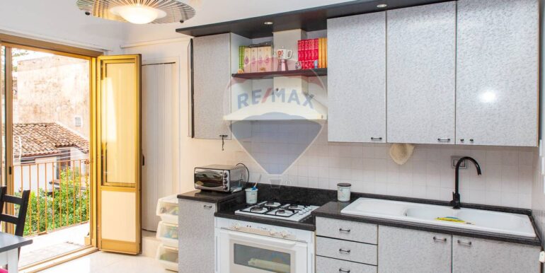 2025103094214-995947-16