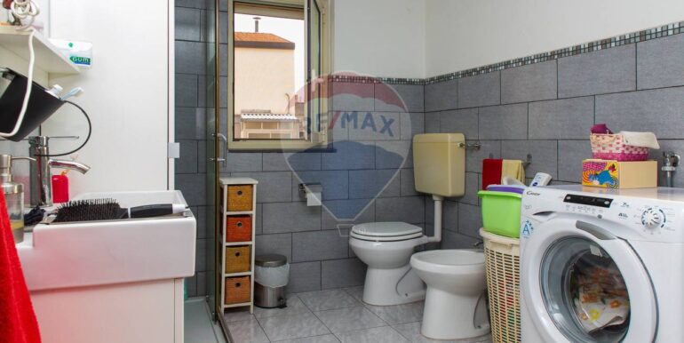 2025103094218-995947-17