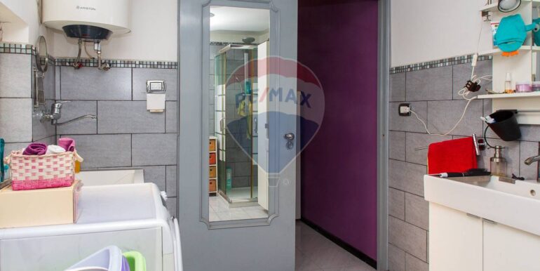 2025103094222-995947-18