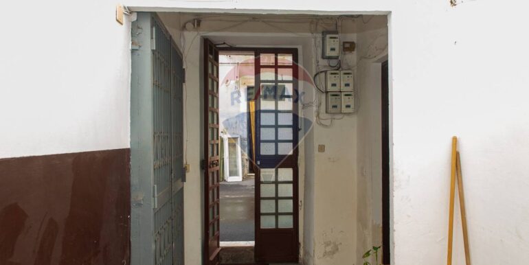 2025103094240-995947-22