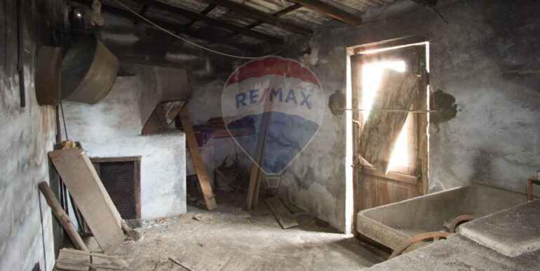 20251031102841-996775-9