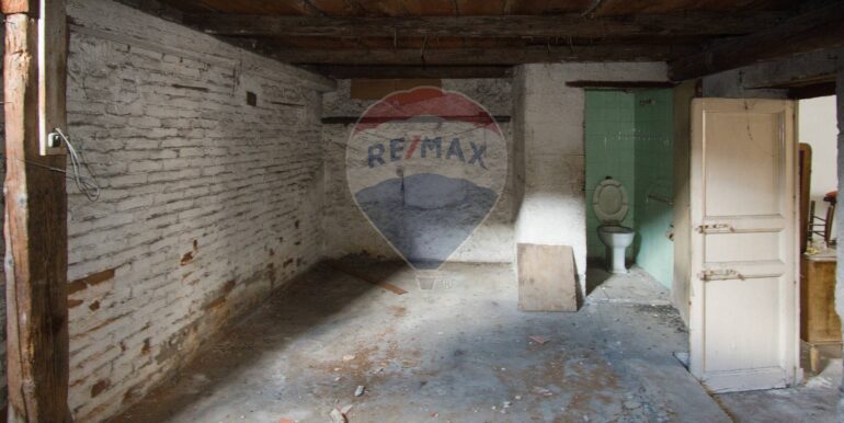 20251031102901-996775-15