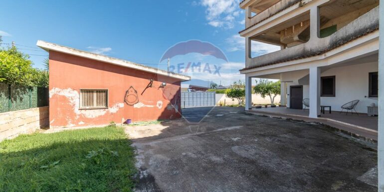 20251031114449-993339-11