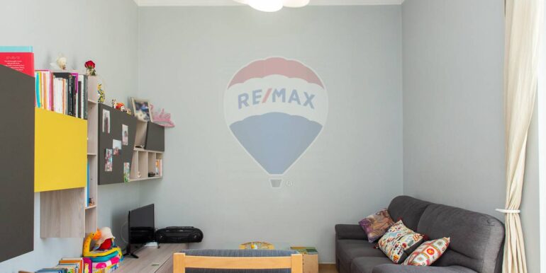 20251031120100-997467-6