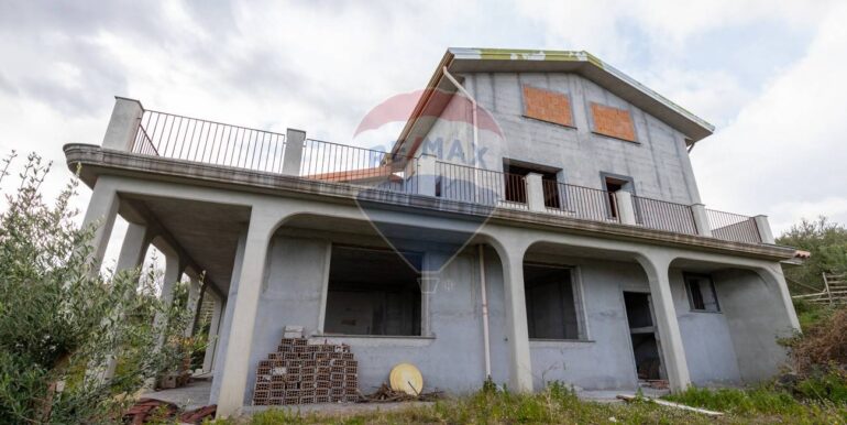 20251031120418-997476-8