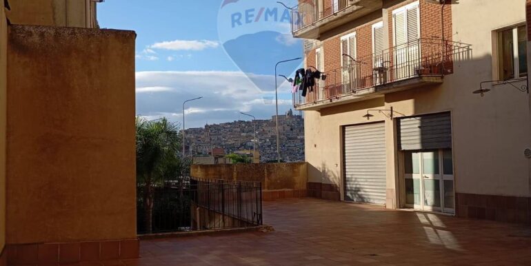 20251031151641-996927-12