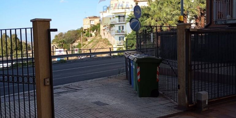 20251031151743-996927-24