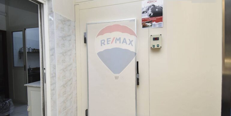 20251031182839-997630-15