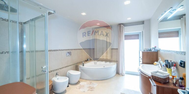 20251031191117-997648-10