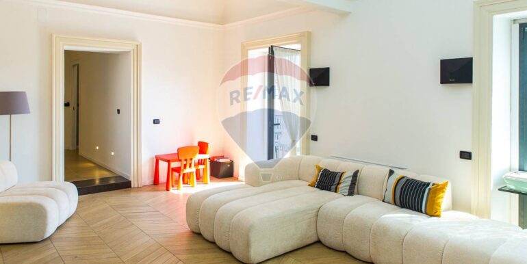 20251103105104-994018-15