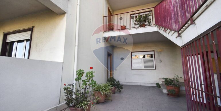 20251103111456-992038-10