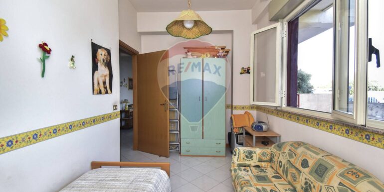 20251103111526-992038-21